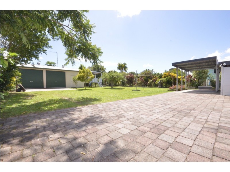 26 Pringle Street, Mossman QLD 4873