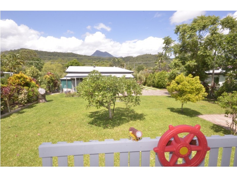 26 Pringle Street, Mossman QLD 4873