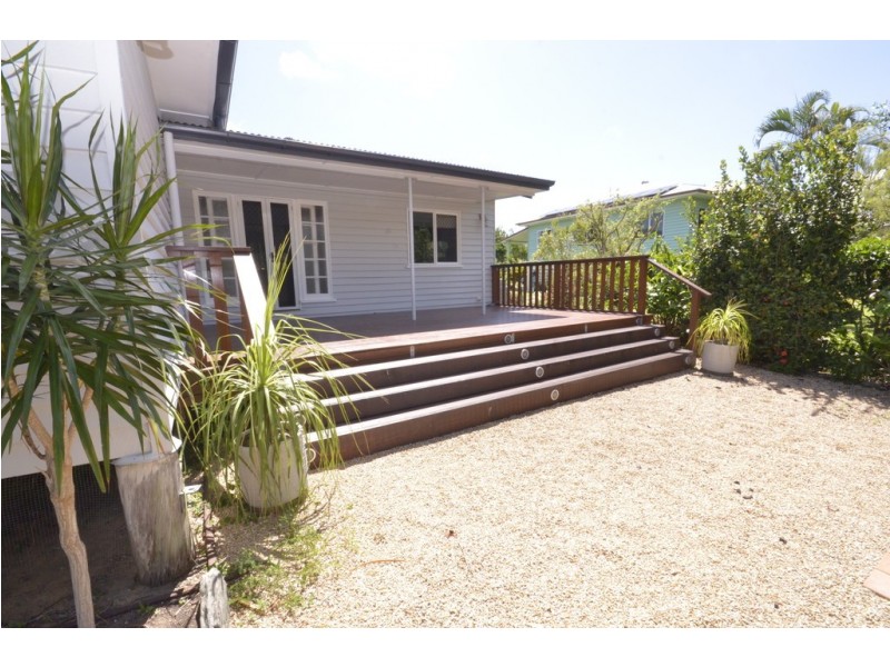 26 Pringle Street, Mossman QLD 4873