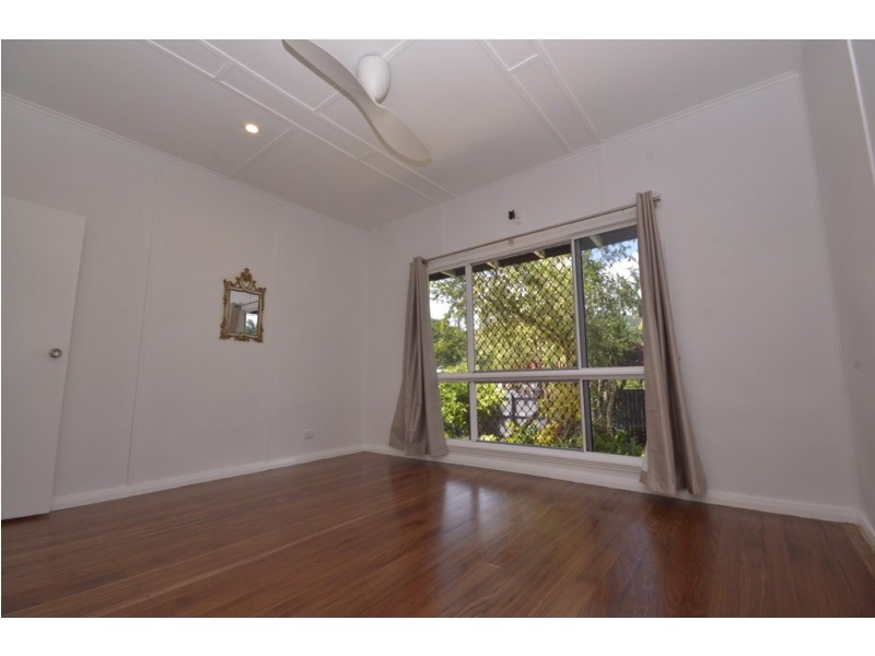 26 Pringle Street, Mossman QLD 4873