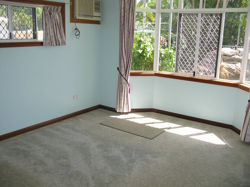 3 Watson Close, Mossman QLD 4873