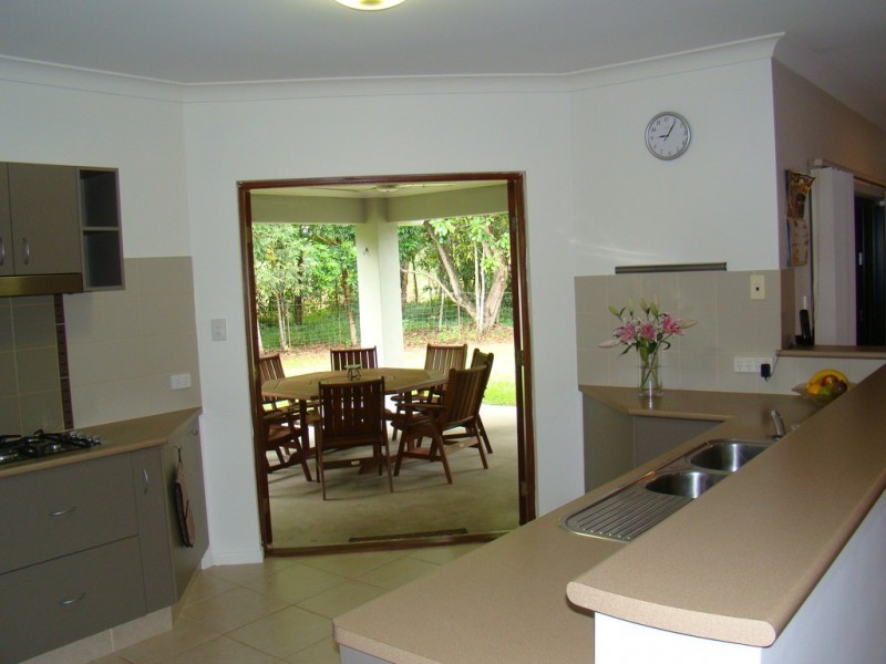 32 White Oak Avenue, Mossman QLD 4873