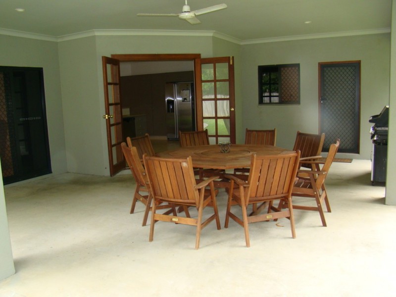 32 White Oak Avenue, Mossman QLD 4873