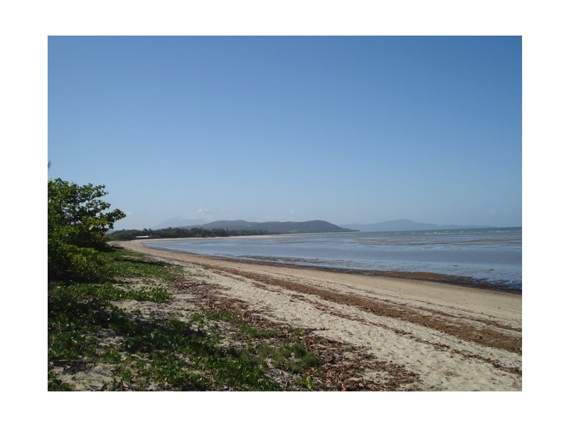 5 Dineen Close, Cooya Beach QLD 4873