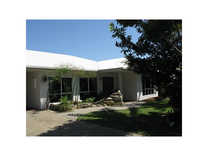 8 Shalom Close, Cooya Beach QLD 4873