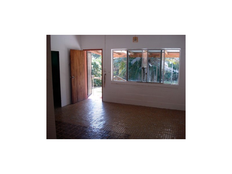 4 Little Street, Mount Molloy QLD 4871