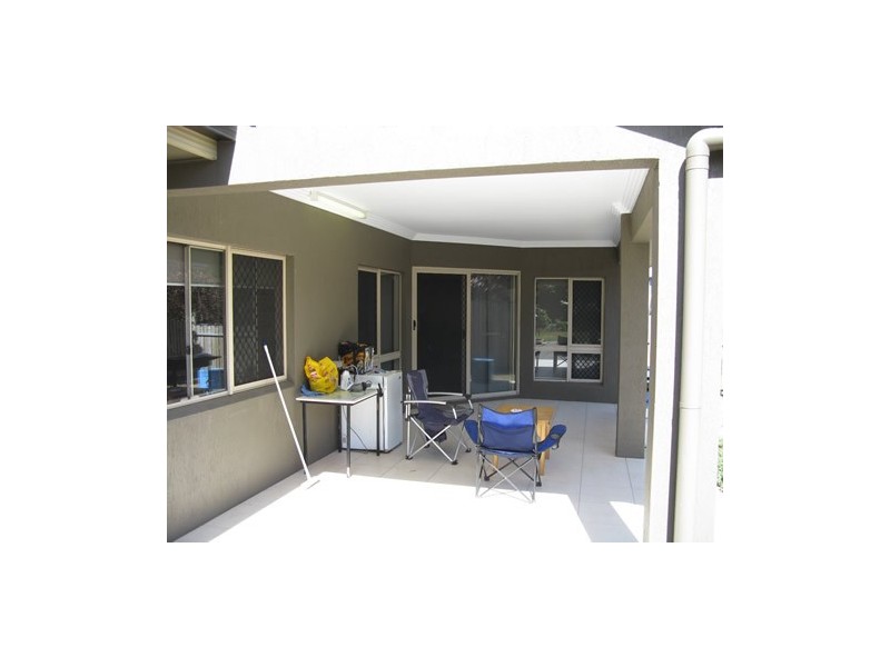 7 Ingles Street, Mossman QLD 4873