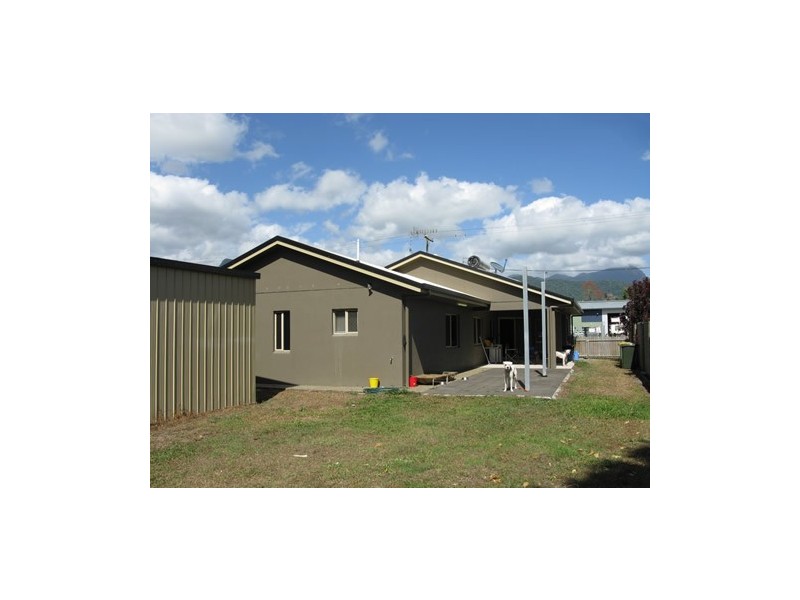 7 Ingles Street, Mossman QLD 4873