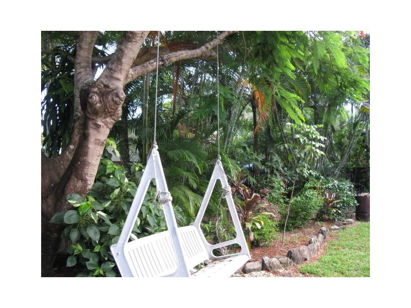 8 Thooleer Close, Cooya Beach QLD 4873