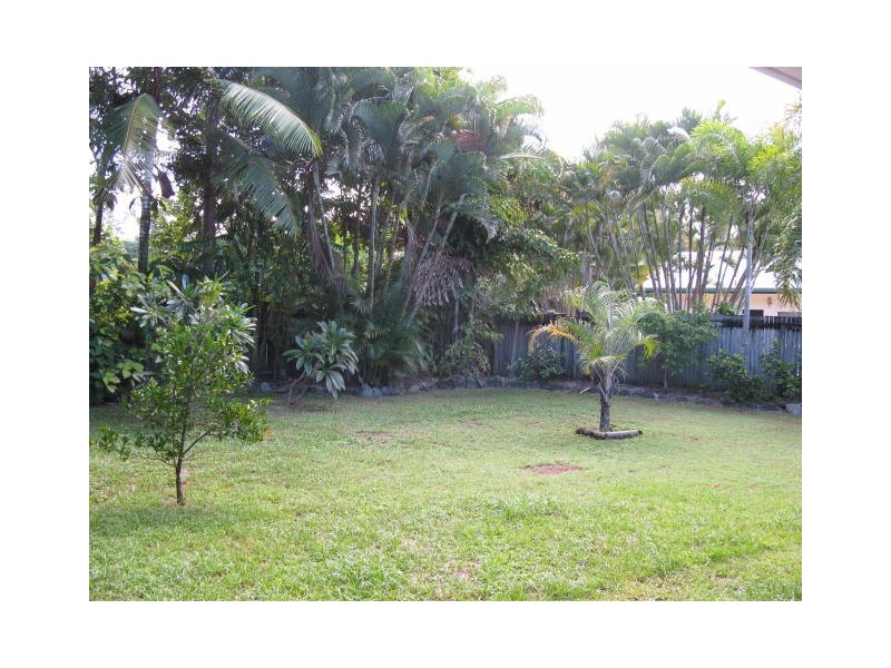 8 Thooleer Close, Cooya Beach QLD 4873