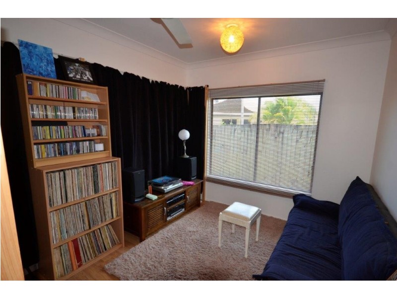 4 Waratah Close, Mossman QLD 4873