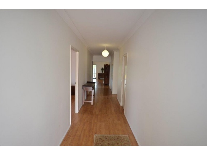 4 Waratah Close, Mossman QLD 4873