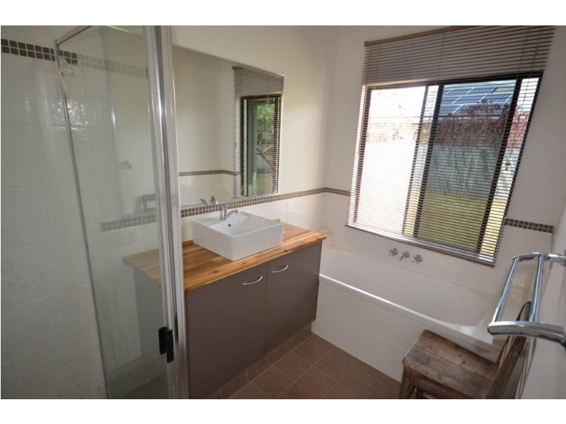 4 Waratah Close, Mossman QLD 4873
