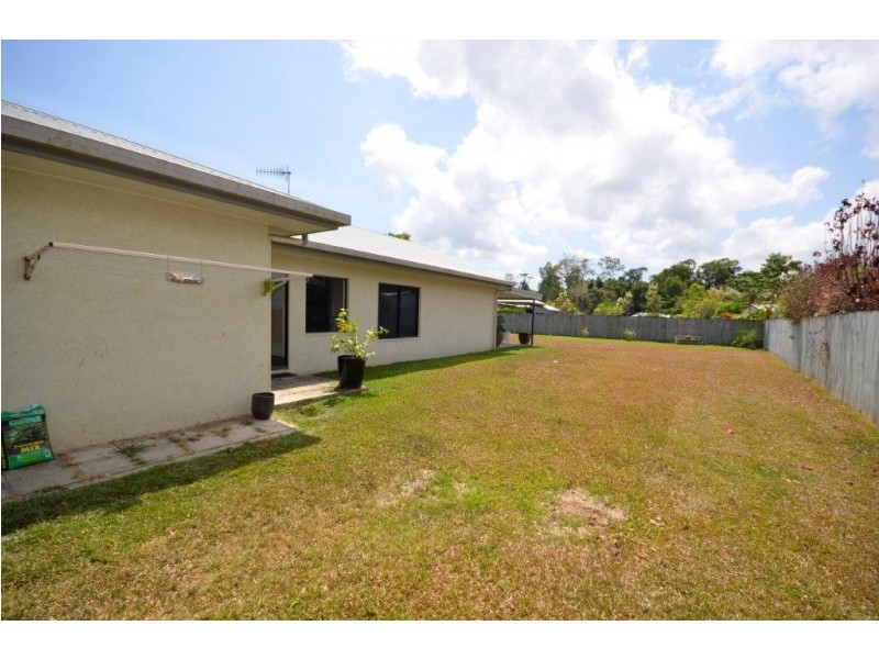 4 Waratah Close, Mossman QLD 4873