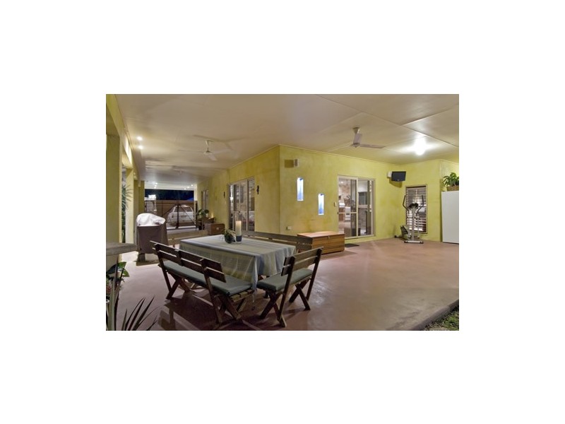 11 Thooleer Close, Cooya Beach QLD 4873