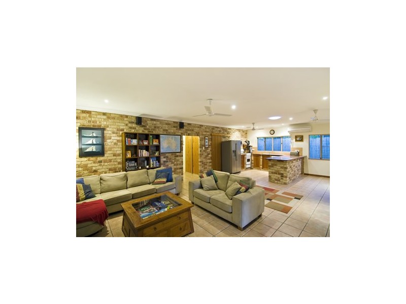 11 Thooleer Close, Cooya Beach QLD 4873