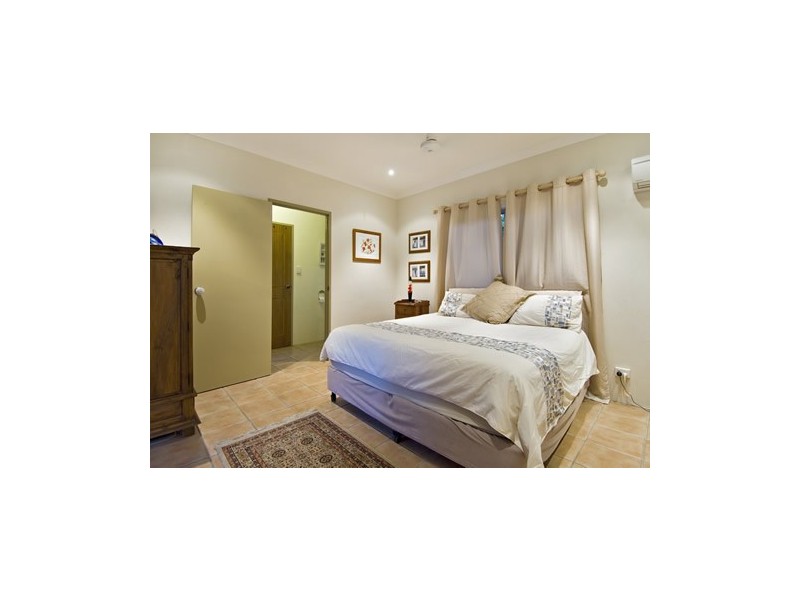 11 Thooleer Close, Cooya Beach QLD 4873