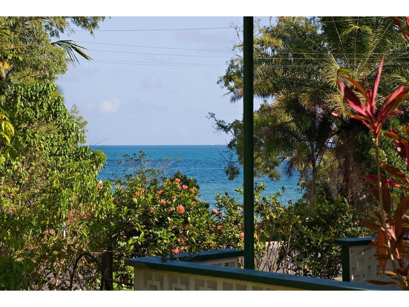 1 Rocky Point School Rd Rocky Point, Rocky Point QLD 4873