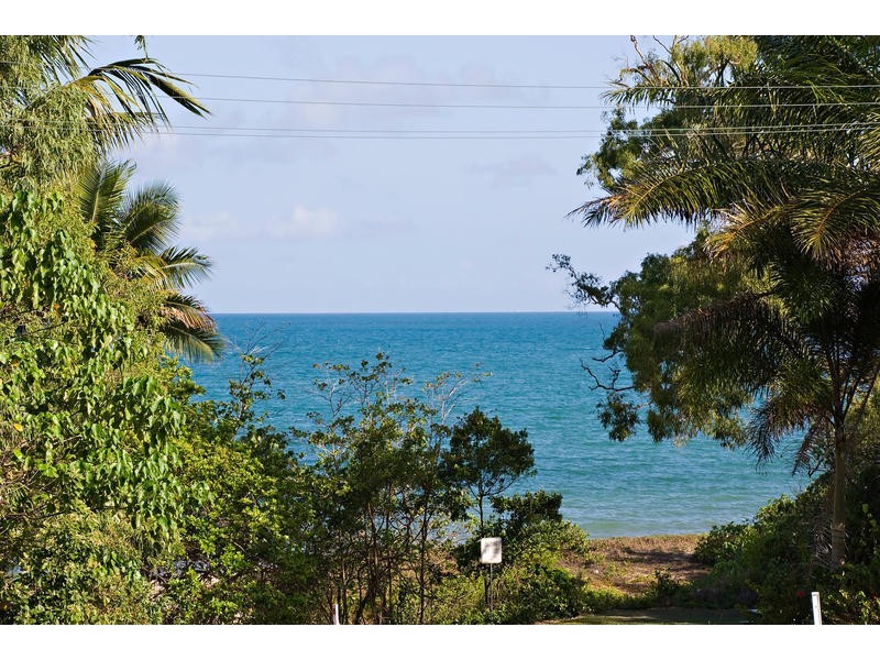 1 Rocky Point School Rd Rocky Point, Rocky Point QLD 4873