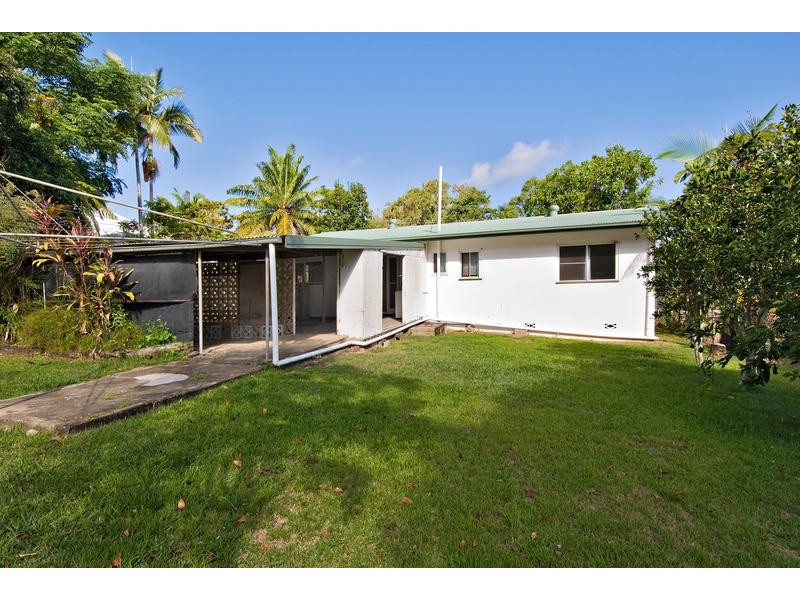 1 Rocky Point School Rd Rocky Point, Rocky Point QLD 4873