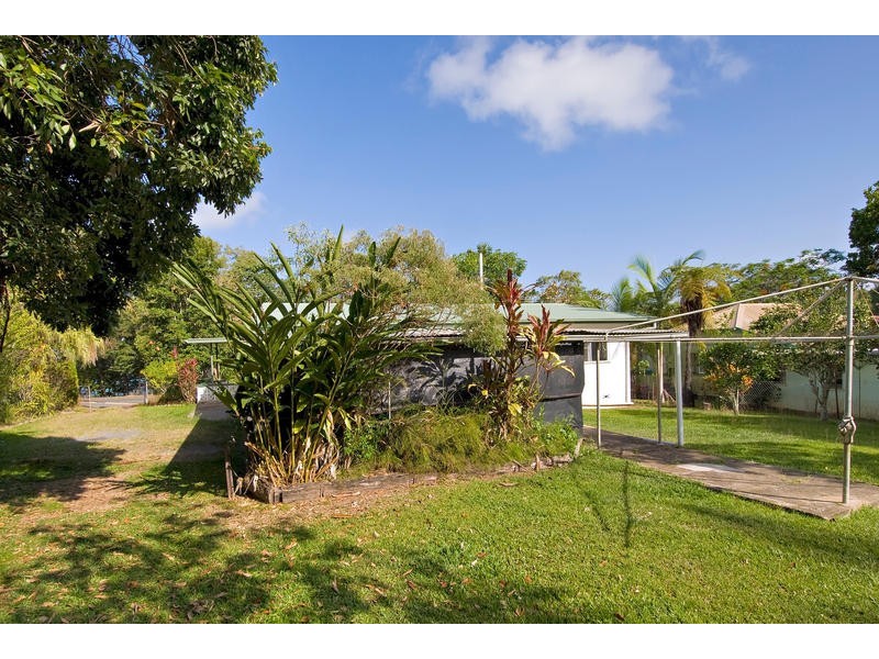 1 Rocky Point School Rd Rocky Point, Rocky Point QLD 4873