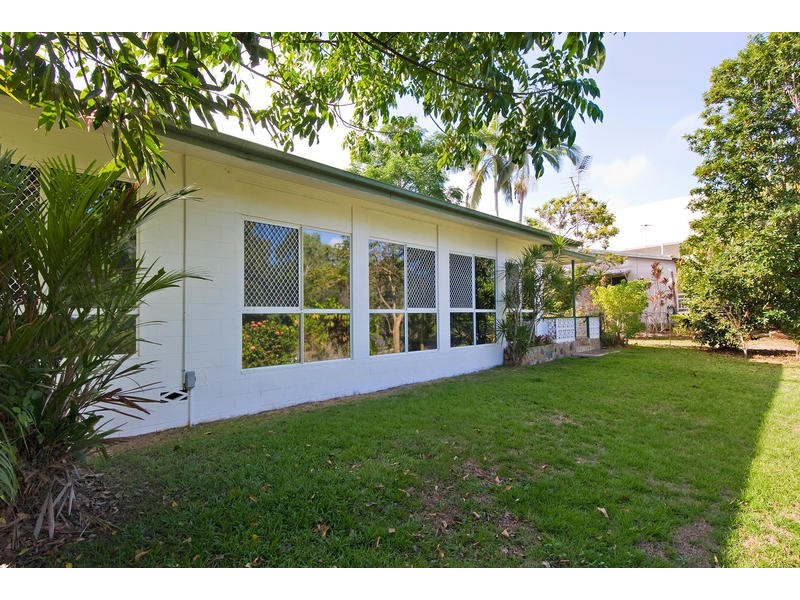 1 Rocky Point School Rd Rocky Point, Rocky Point QLD 4873