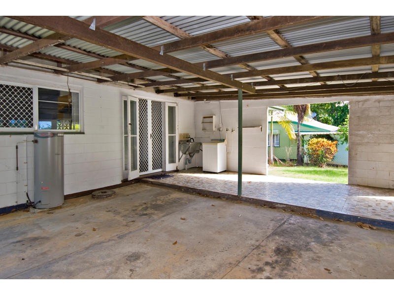 1 Rocky Point School Rd Rocky Point, Rocky Point QLD 4873