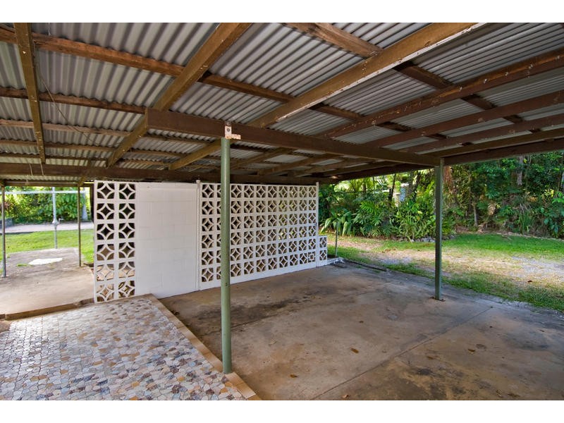 1 Rocky Point School Rd Rocky Point, Rocky Point QLD 4873