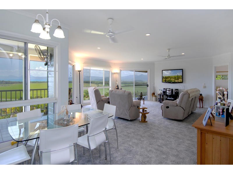 13 Hibiscus ct, Rocky Point QLD 4873