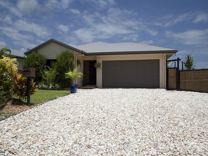 13 White Oak, Mossman QLD 4873