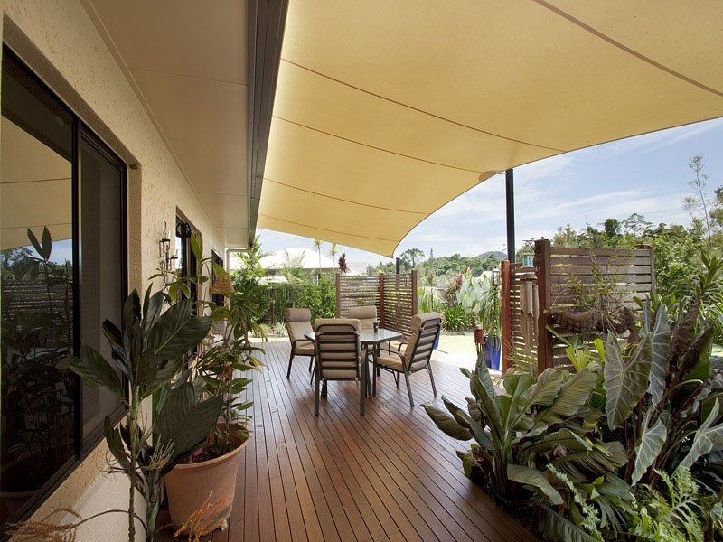 13 White Oak, Mossman QLD 4873