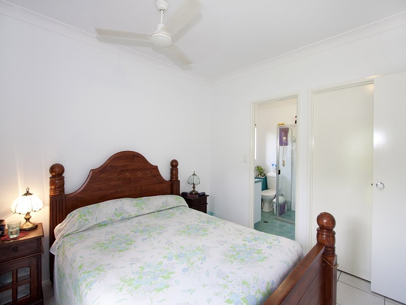 13 White Oak, Mossman QLD 4873
