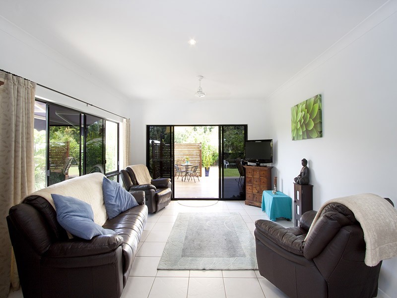 13 White Oak, Mossman QLD 4873