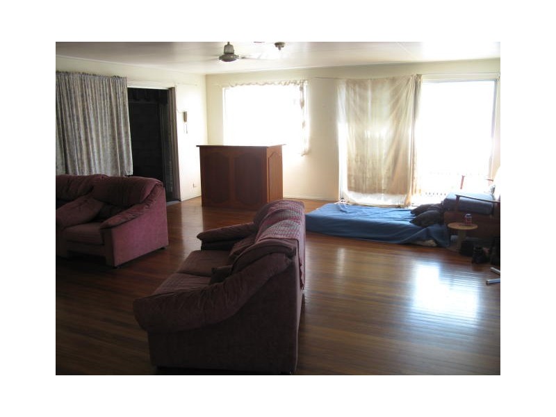 4 Williams Street, Mossman QLD 4873