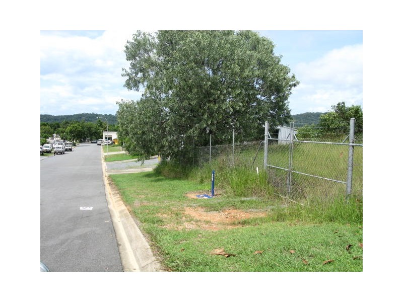 20 Theresa Drive, Mossman QLD 4873