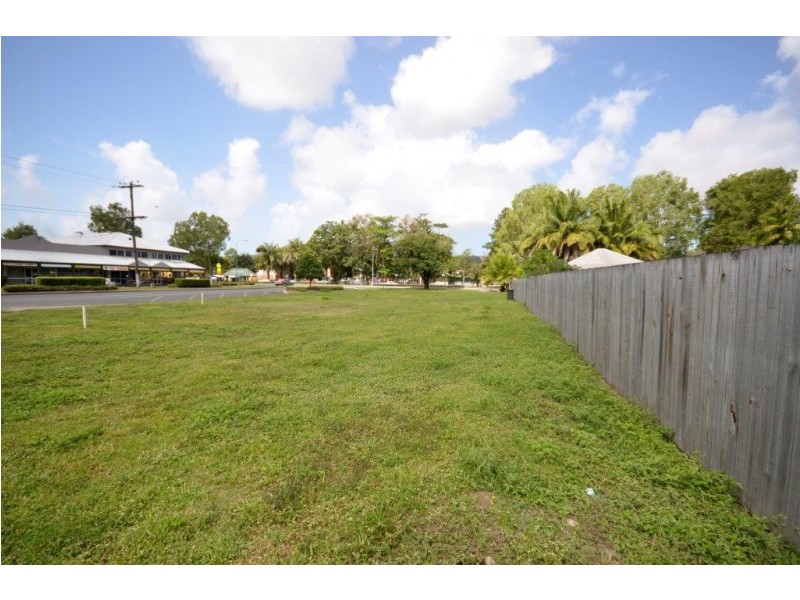 55 Front Street, Mossman QLD 4873