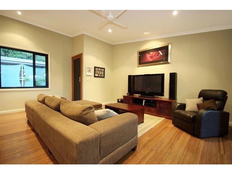 3 Colenso Road, Killaloe QLD 4877