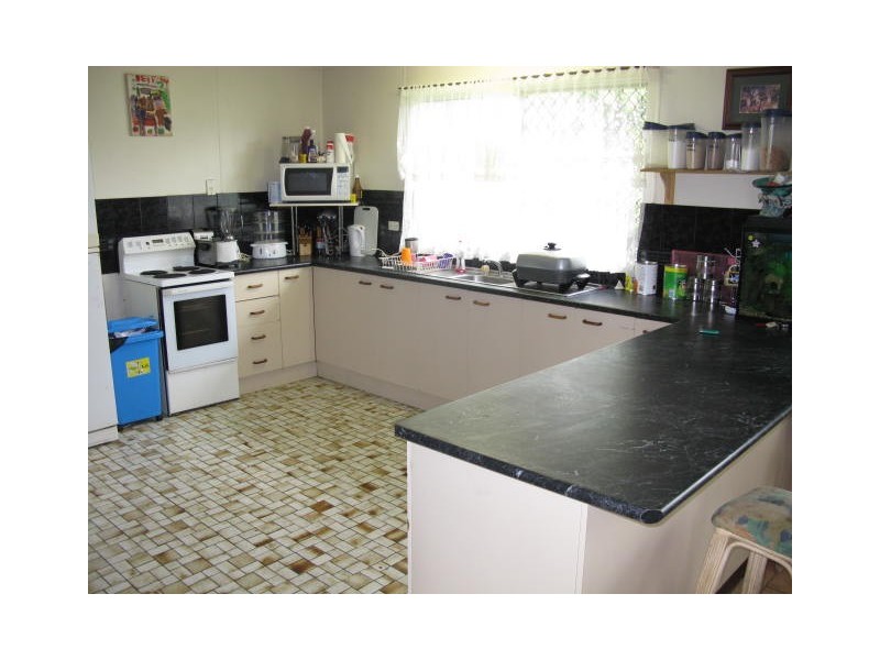 127 Alchera Dr, Mossman QLD 4873