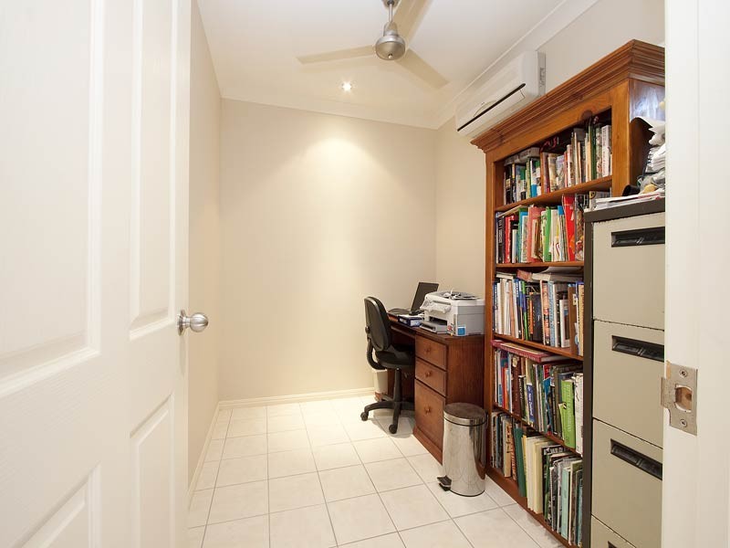4 White Oak, Mossman QLD 4873