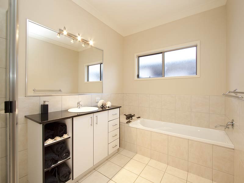 4 White Oak, Mossman QLD 4873