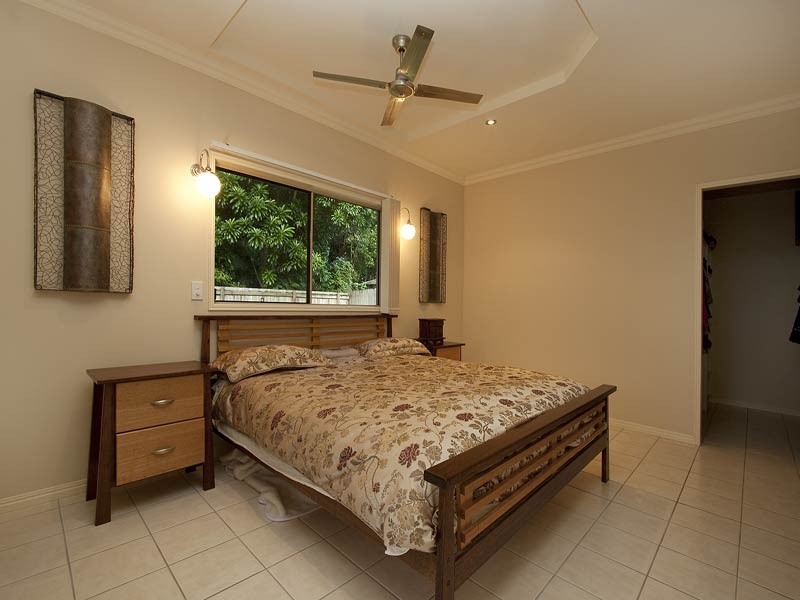 4 White Oak, Mossman QLD 4873