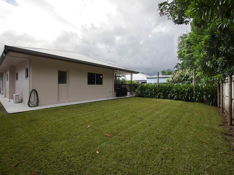 4 White Oak, Mossman QLD 4873