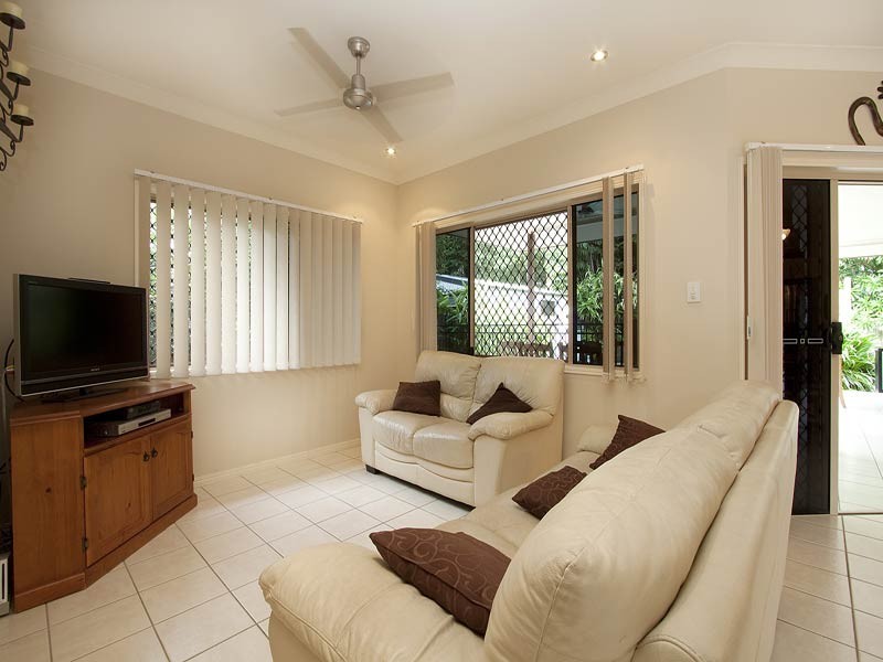 4 White Oak, Mossman QLD 4873