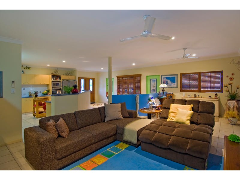 19 Oasis Drive, Wonga QLD 4873