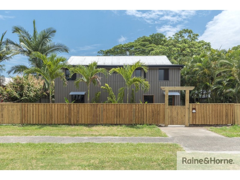 13 Mossman Street, Mossman QLD 4873