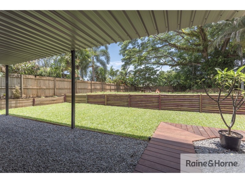 13 Mossman Street, Mossman QLD 4873