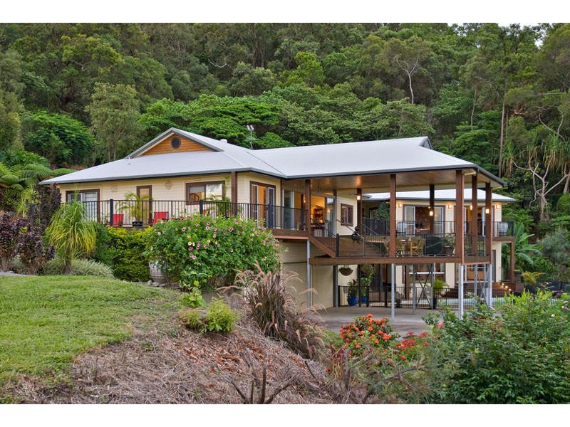 2 Seaview Crt Rocky Point, Port Douglas QLD 4877