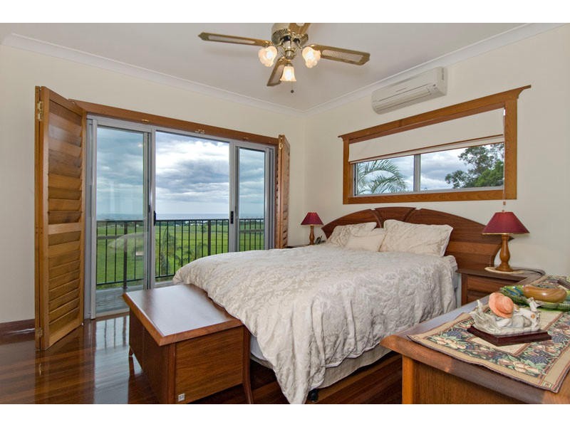 2 Seaview Crt Rocky Point, Port Douglas QLD 4877