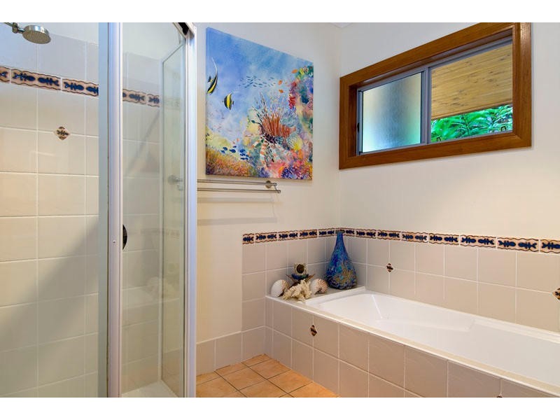 2 Seaview Crt Rocky Point, Port Douglas QLD 4877