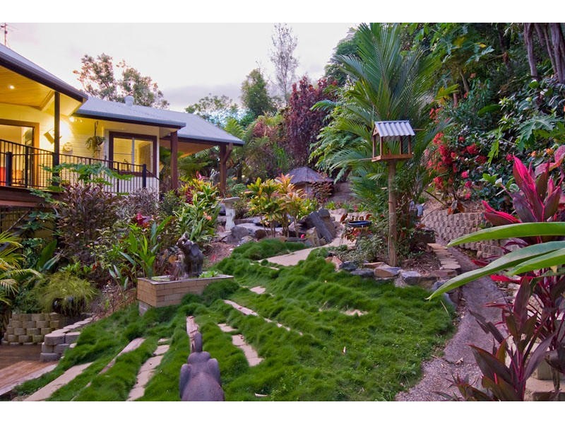 2 Seaview Crt Rocky Point, Port Douglas QLD 4877